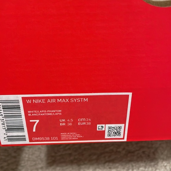 Nike Air Max SYSTM Women's Shoes	
Size 7 brand new with box - Picture 9 of 9
